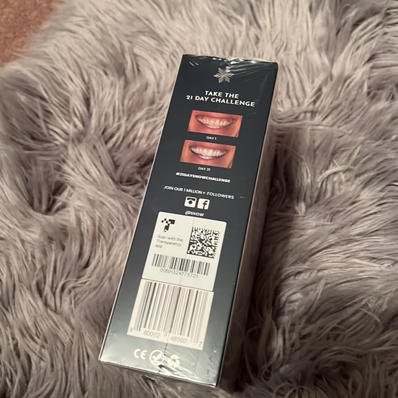 Snow teeth whitening kit - Picture 2 of 4